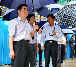 揚州市委副書記張愛軍率團在方廣揚州生產(chǎn)中心觀摩調(diào)研